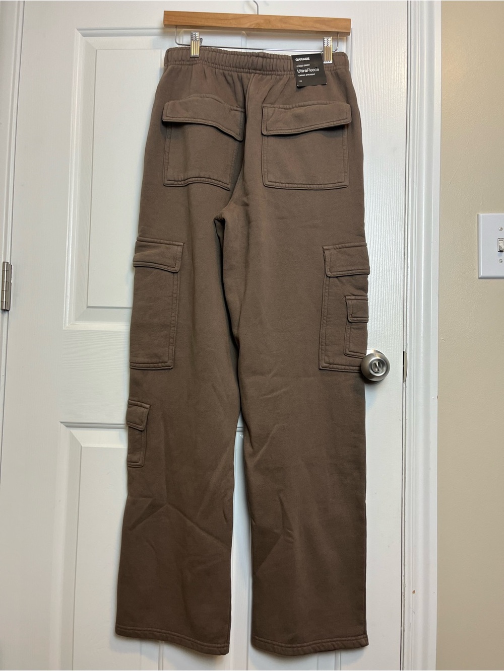 NWT Women’s Cargo Sweatpants - Brown - Picture 4 of 6
